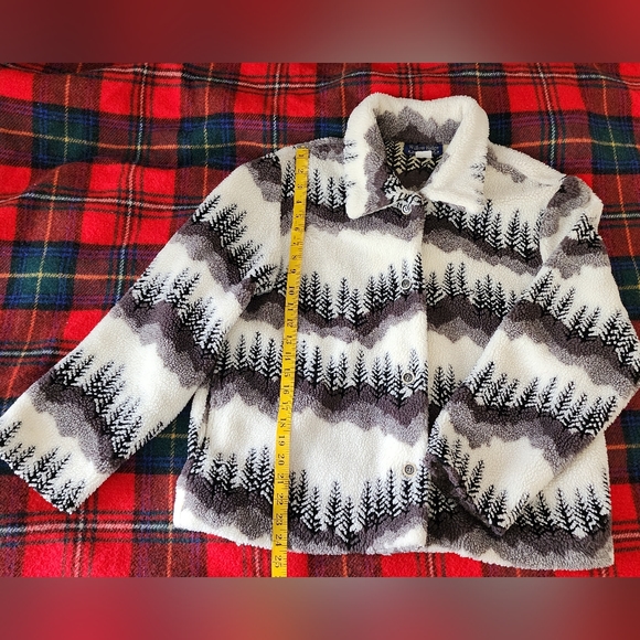 Cozy Vintage Willow Ridge Forest Theme Fleece Jacket - Picture 3 of 7